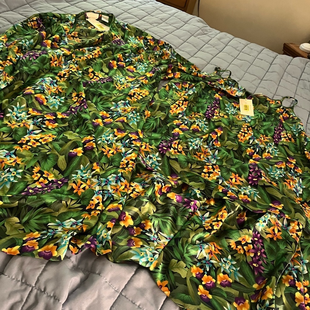 Cabernet Sleepwear Robe, Shorts and Top Womens 2X